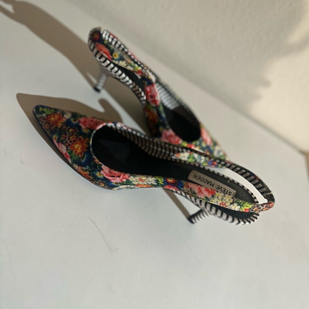 Steve Madden floral Slingback Pumps size 7.5US